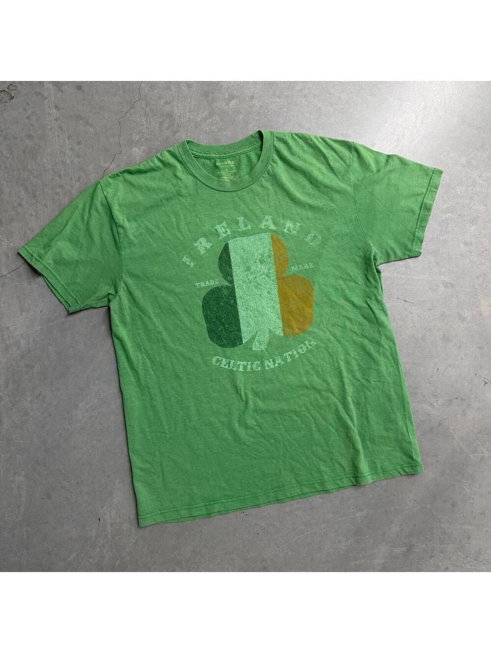 2000's Men's Ireland Celtic Nation Green Graphic Tee Sized XL